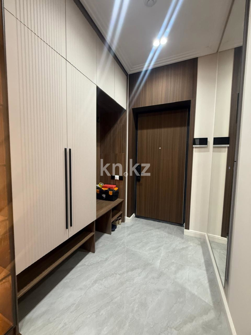 Продажа 4-комнатной квартиры, 111.6 м², Сейфуллина в Алматы - фото 20