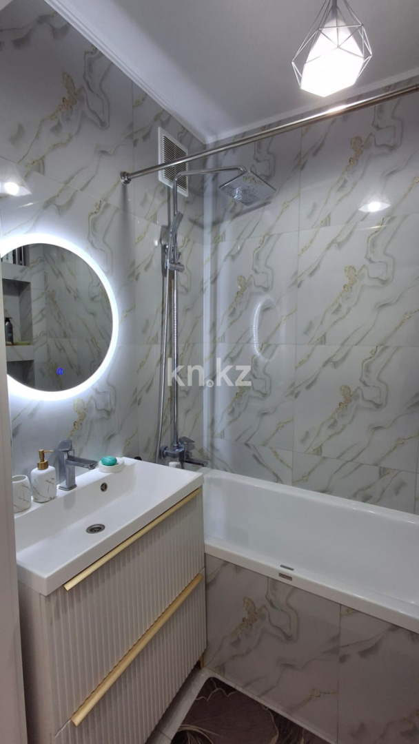 Продажа 2-комнатной квартиры, 81.4 м² в Уральске - фото 15