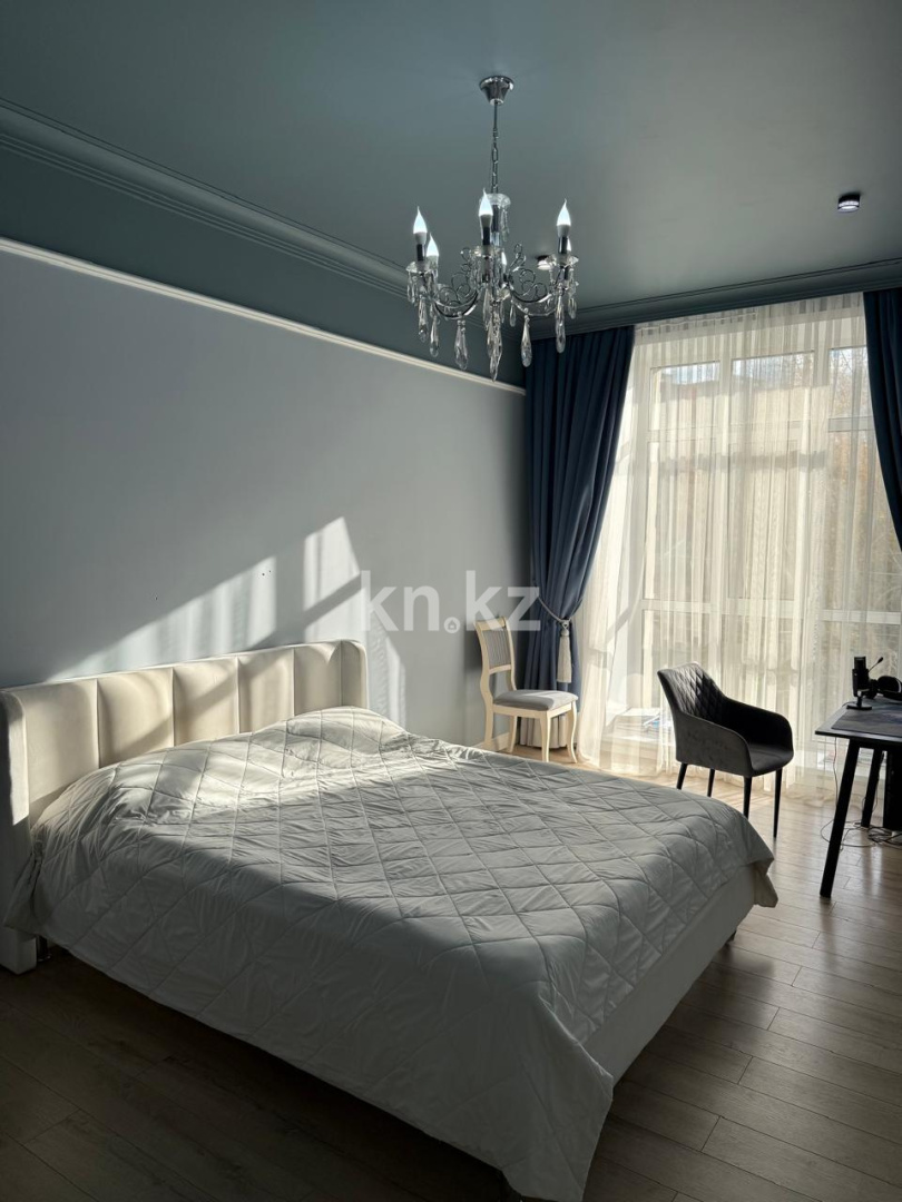Продажа 4-комнатной квартиры, 140 м², ул. Бокейхана, дом  3б - Керей Жанибек Хандар в Астане - фото 9