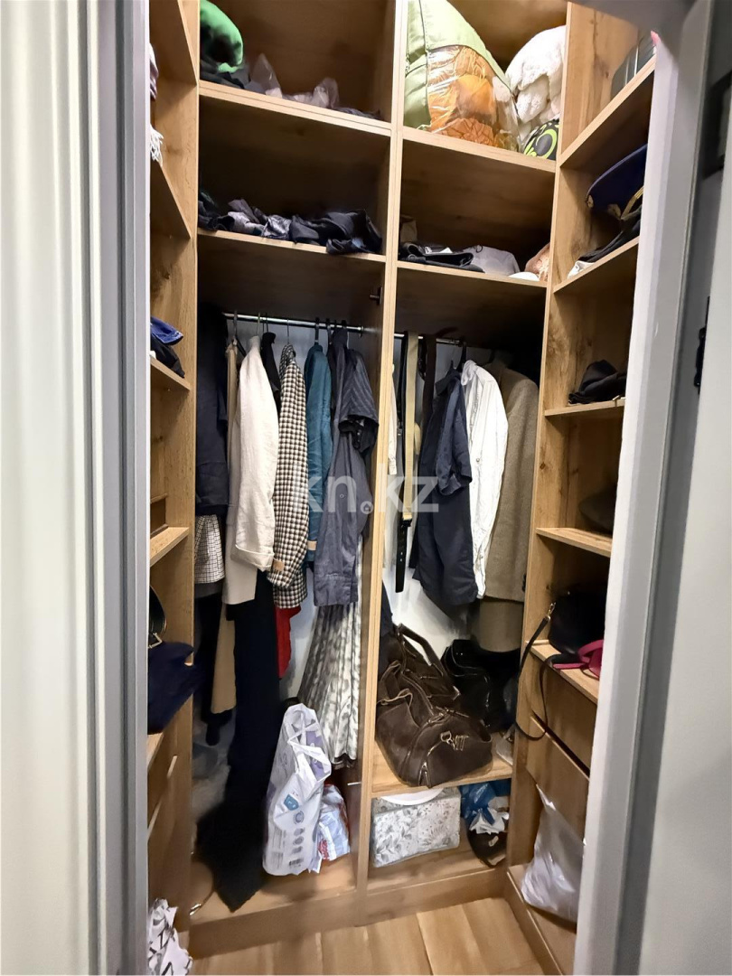 Продажа 3-комнатной квартиры, 91 м², ул. Ашимова в Караганде - фото 12