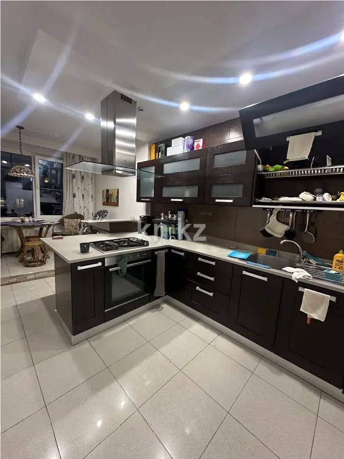 Продажа 3-комнатной квартиры, 100 м², ул. Наурызбай батыра, дом  152б в Алматы - фото 3