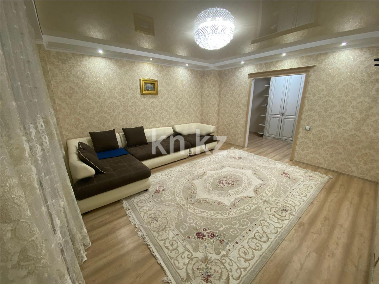 Продажа 2-комнатной квартиры, 67.6 м², ул. Сарайшык в Астане - фото 2