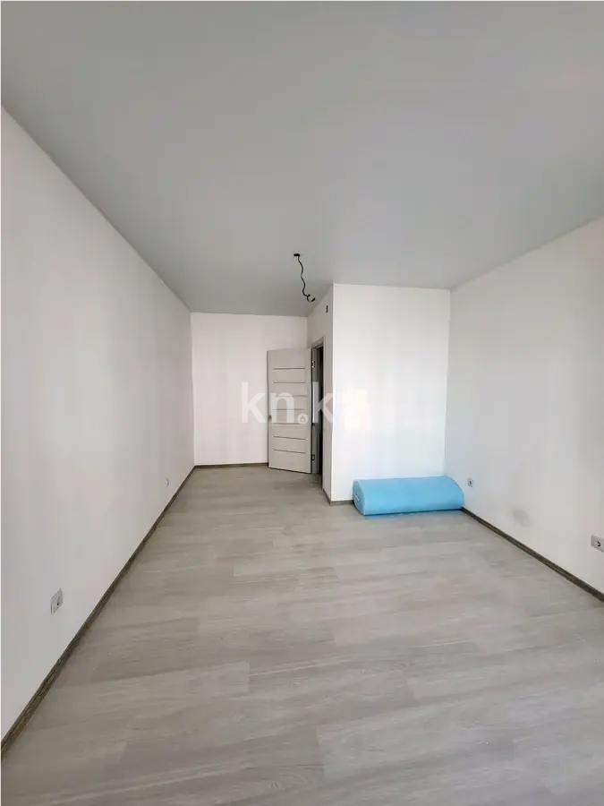 Продажа 3-комнатной квартиры, 60.5 м², ул. Омарова, дом  1 в Алматы - фото 2