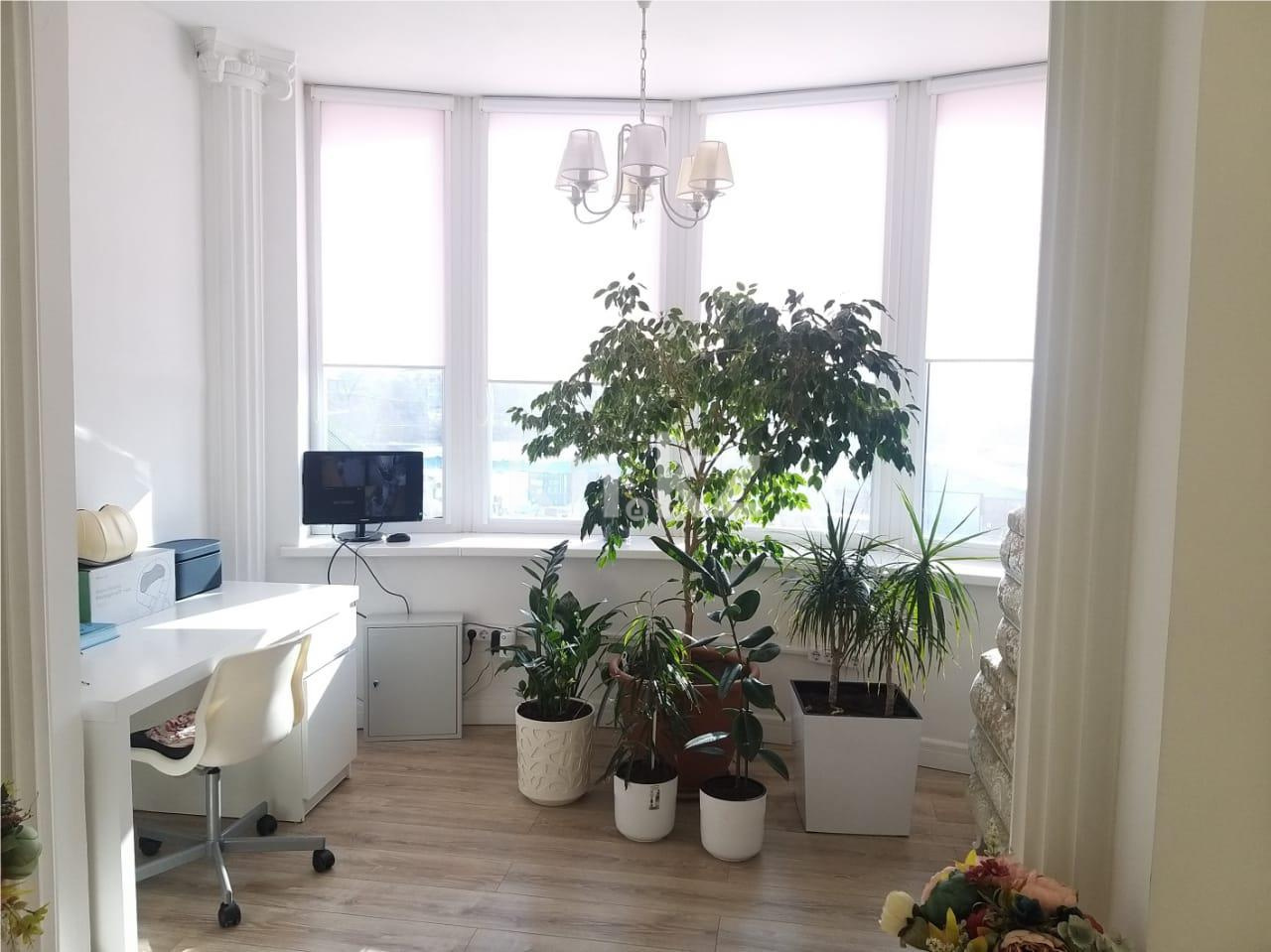 Продажа 5-комнатного дома, 520 м², ул. Муканова в Караганде - фото 15