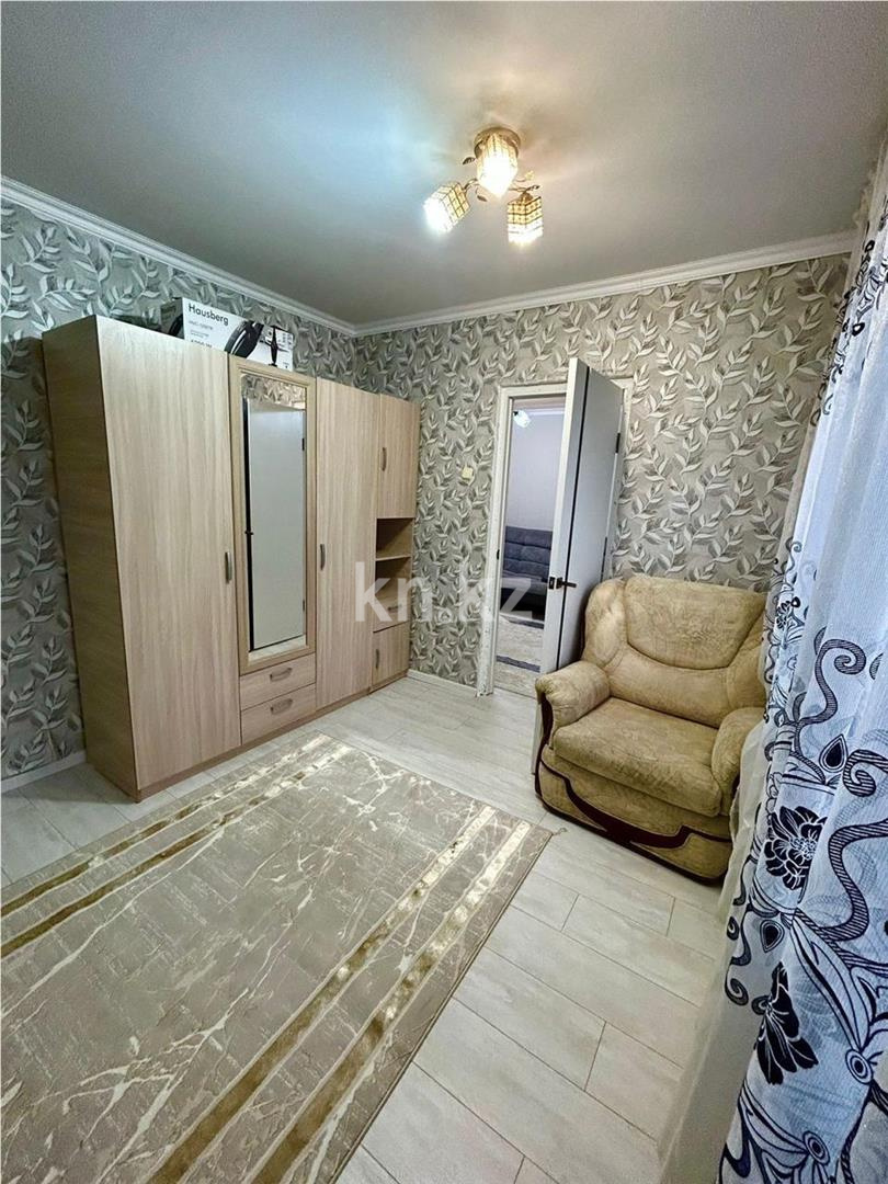 Продажа 4-комнатной квартиры, 70 м², ул. Муканова в Караганде - фото 3