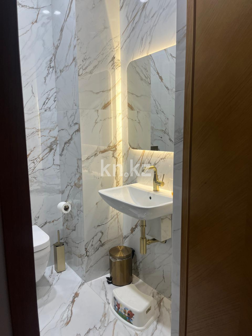 Продажа 4-комнатной квартиры, 127.7 м² в Астане - фото 3