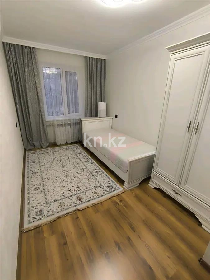 Продажа 4-комнатной квартиры, 74 м², мкр-н 8, дом  74 в Алматы - фото 3