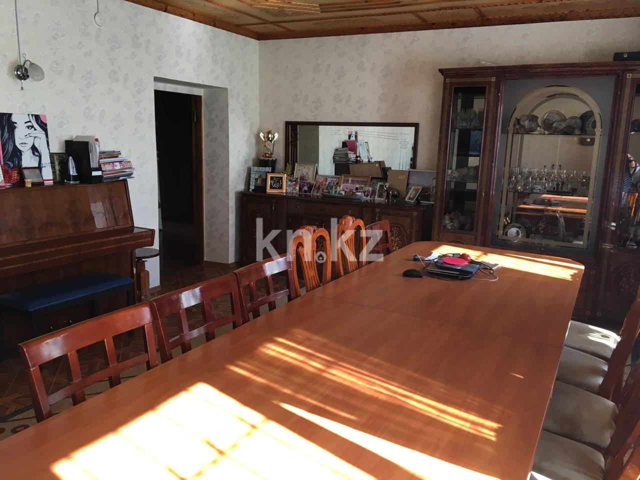 Продажа 6-комнатного дома, 220 м², ул. Шакарима в Алматы