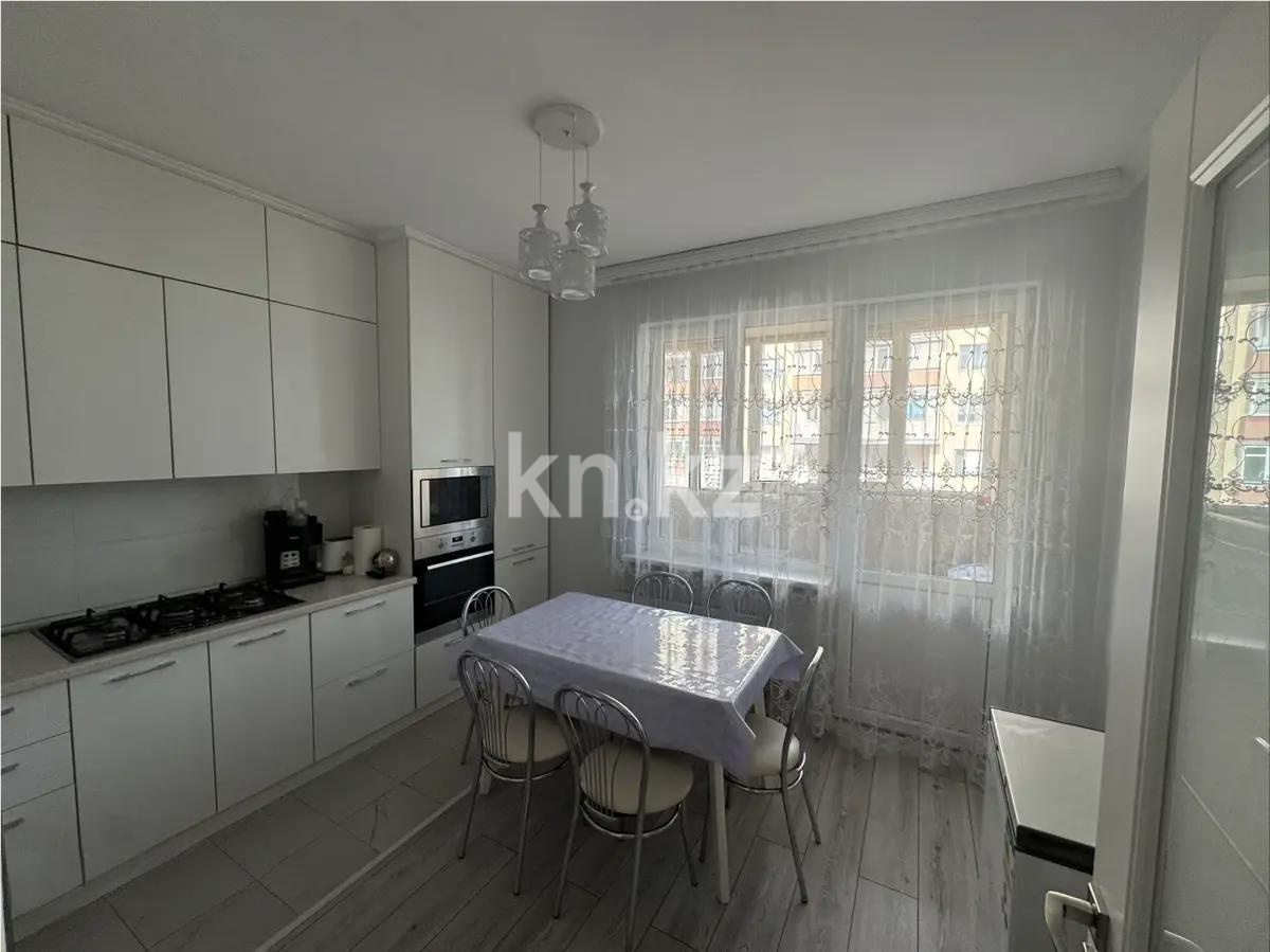 Продажа 2-комнатной квартиры, 76.3 м², мкр. Аксай-4, дом  121 в Алматы - фото 3