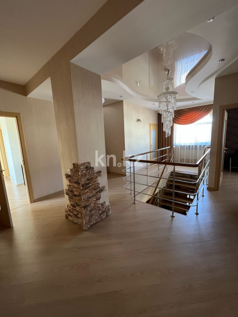 Продажа 7-комнатного дома, 474 м², ул. Комиссарова в Караганде - фото 16
