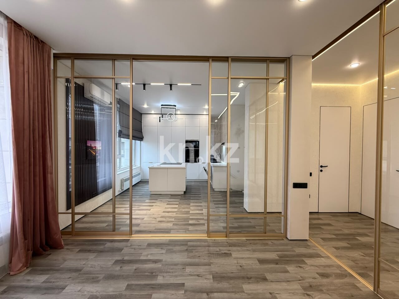 Продажа 4-комнатной квартиры, 145 м² в Астане - фото 10