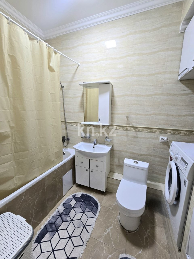 Продажа 2-комнатной квартиры, 65 м² в Алматы - фото 12