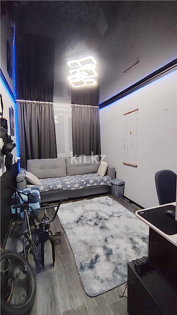 Продажа 3-комнатной квартиры, 63 м², мкр-н Восток-2 в Караганде - фото 6