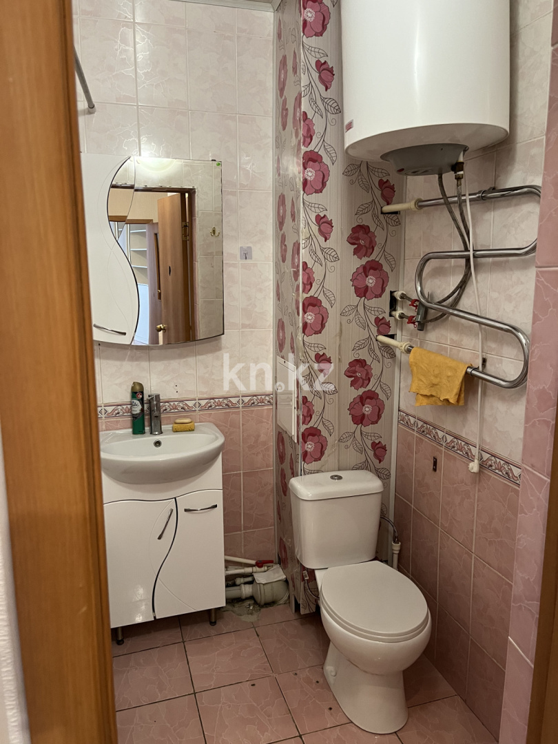 Аренда 2-комнатной квартиры, 60 м², пр. Шахтеров, дом  74 в Караганде - фото 5