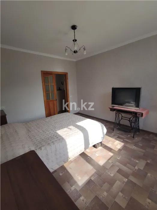 Продажа 2-комнатной квартиры, 54 м², ул. Толе би, дом  102 в Алматы - фото 2