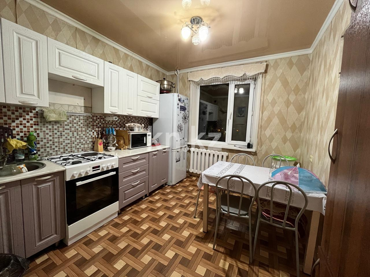 Продажа 3-комнатной квартиры, 64 м², мкр-н 13 в Караганде - фото 2