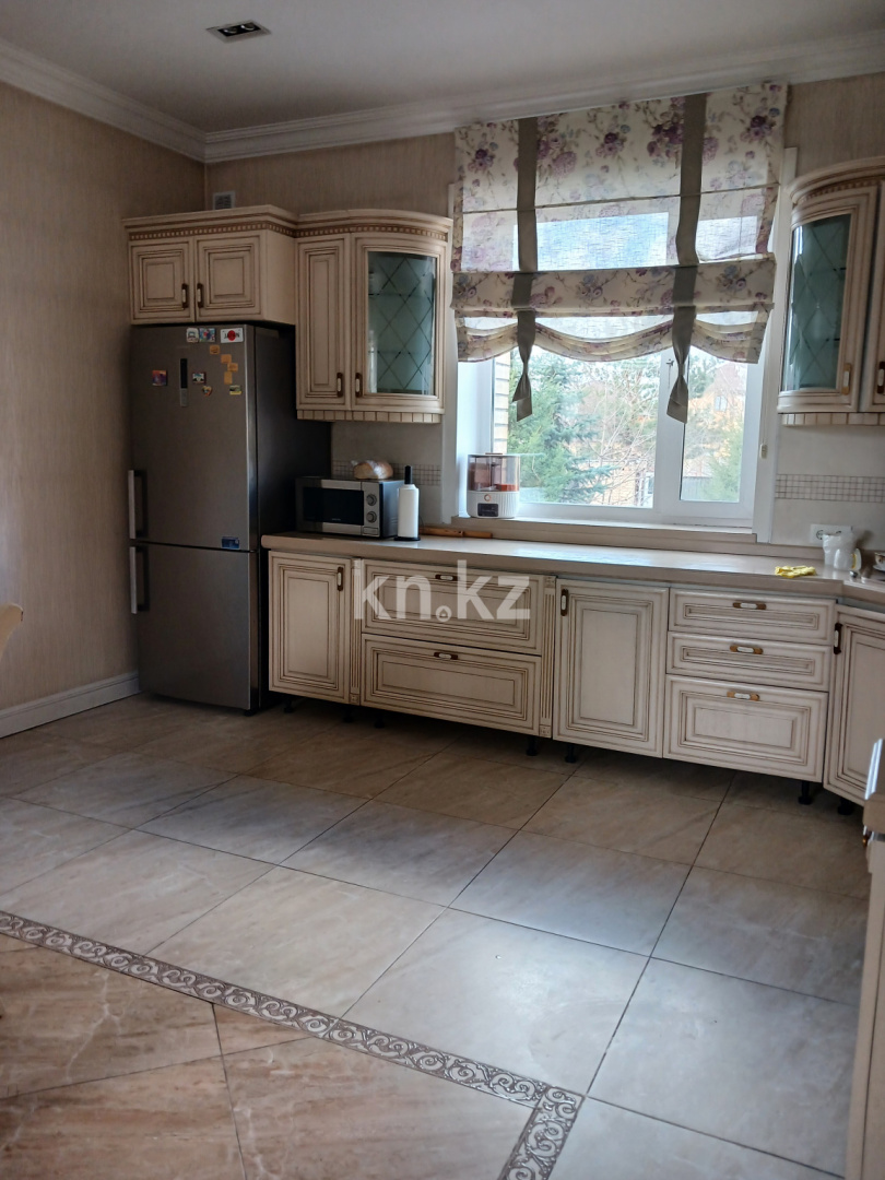 Продажа 8-комнатного дома, 360 м², ул. Кабжанова, дом  146 в Караганде - фото 8