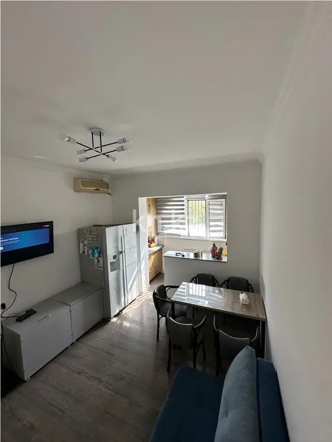 Продажа 1-комнатной квартиры, 42 м², мкр-н Аксай-3а, дом  73 в Алматы - фото 2