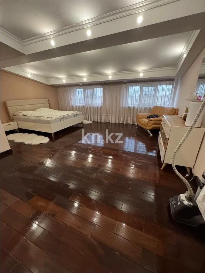 Продажа 5-комнатной квартиры, 240 м², мкр. Таугуль-2, дом  12 в Алматы - фото 2