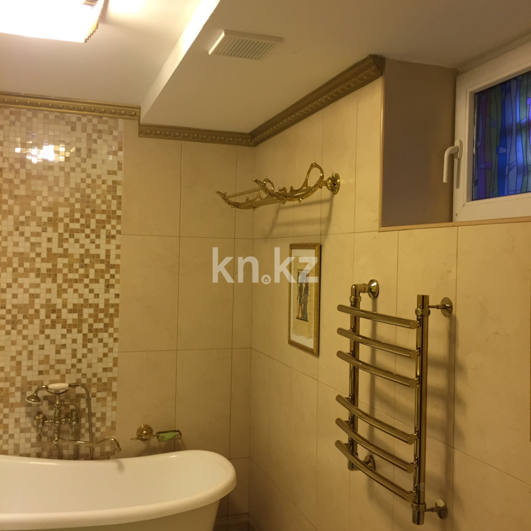 Продажа 6-комнатного дома, 240 м², ул. Есенберлина в Алматы - фото 31
