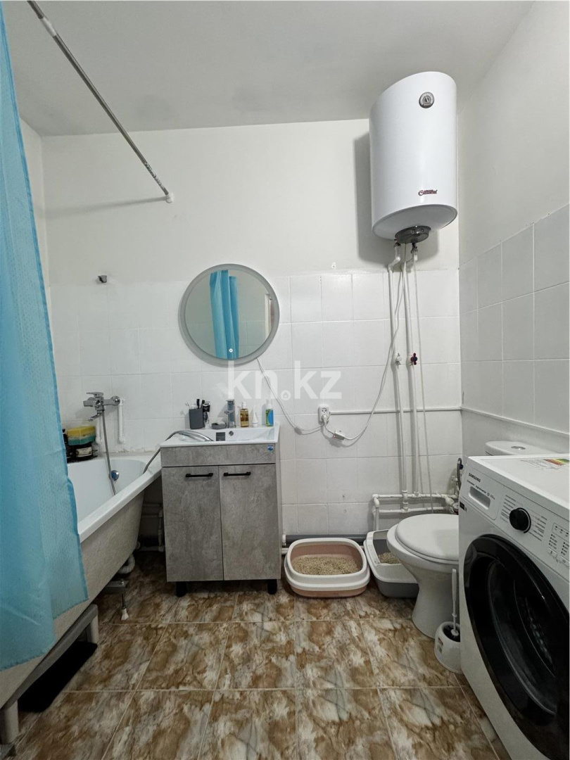 Продажа 1-комнатной квартиры, 48 м², пр. Шахтеров, дом  31б в Караганде - фото 16