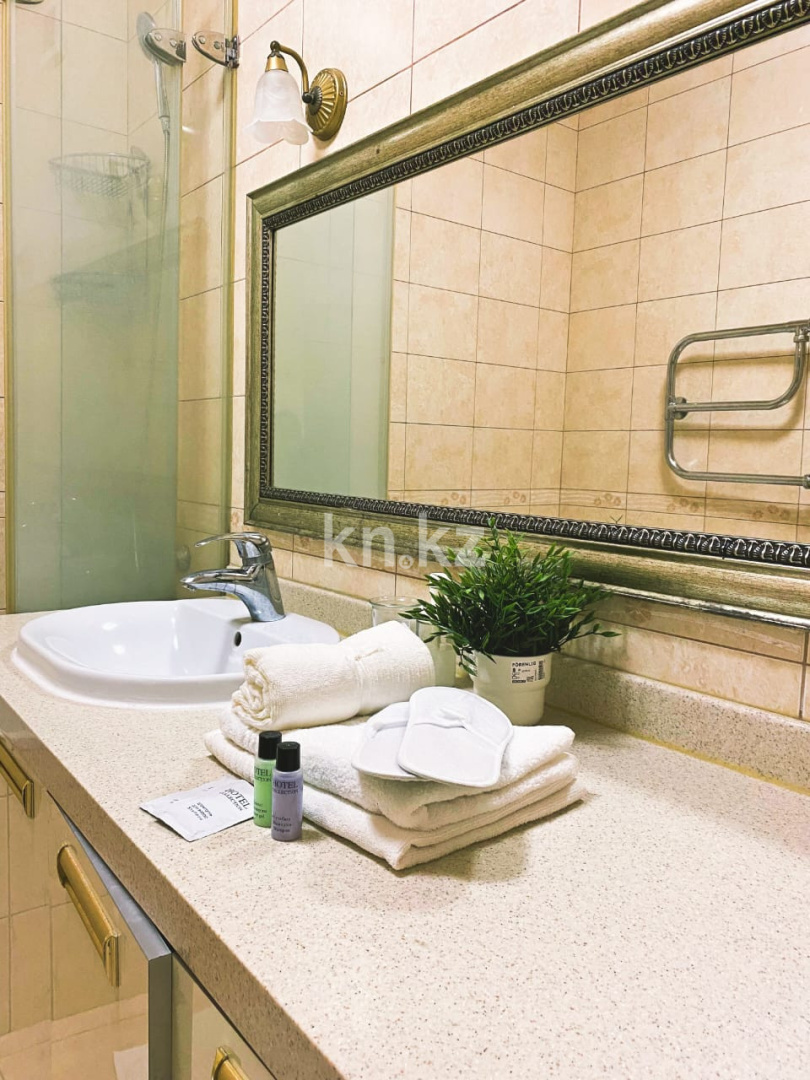 Аренда 3-комнатной квартиры посуточно, 130 м², ул. Кунаева, дом  35/1 в Астане - фото 18