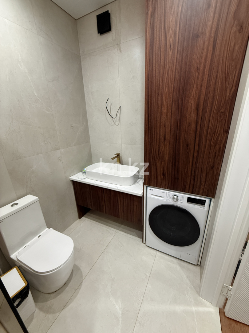 Продажа 2-комнатной квартиры, 70 м², ул. Букетова, дом  3 в Караганде - фото 14