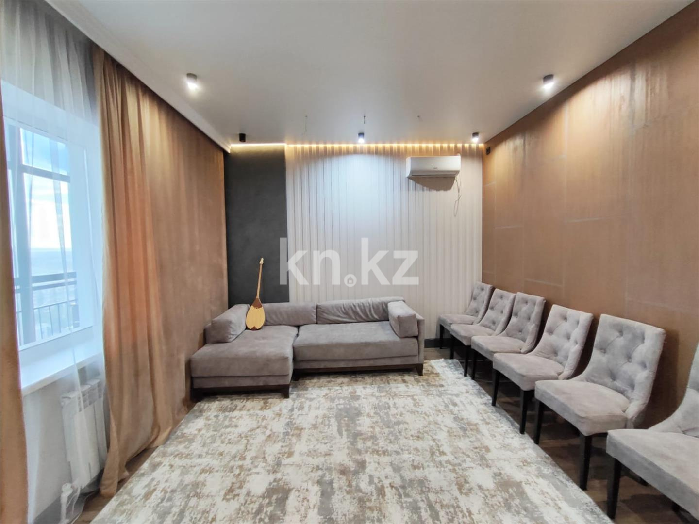 Продажа 4-комнатной квартиры, 108 м², пр. Шахтеров в Караганде