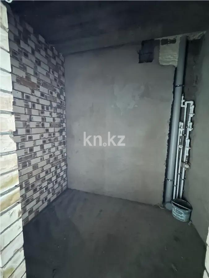 Продажа 2-комнатной квартиры, 69 м², ул. Муканова, дом  55г в Караганде - фото 4