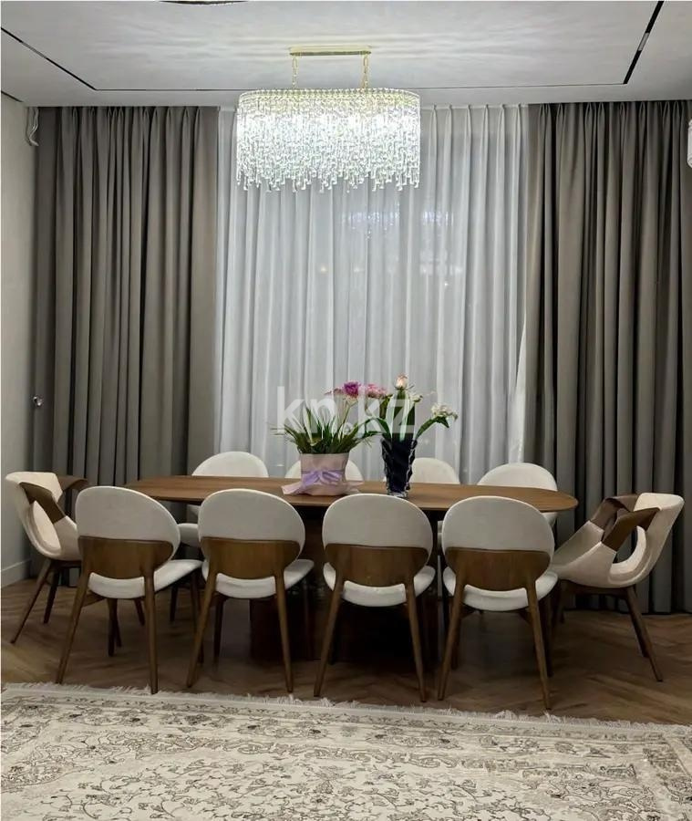 Продажа 4-комнатной квартиры, 131.38 м² в Алматы