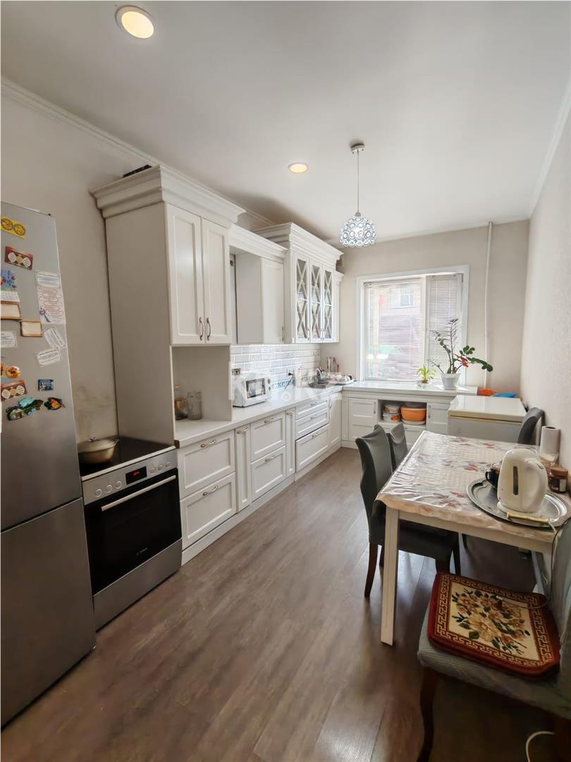 Продажа 4-комнатной квартиры, 98 м², ул. Муканова, дом  67/1 в Караганде - фото 9