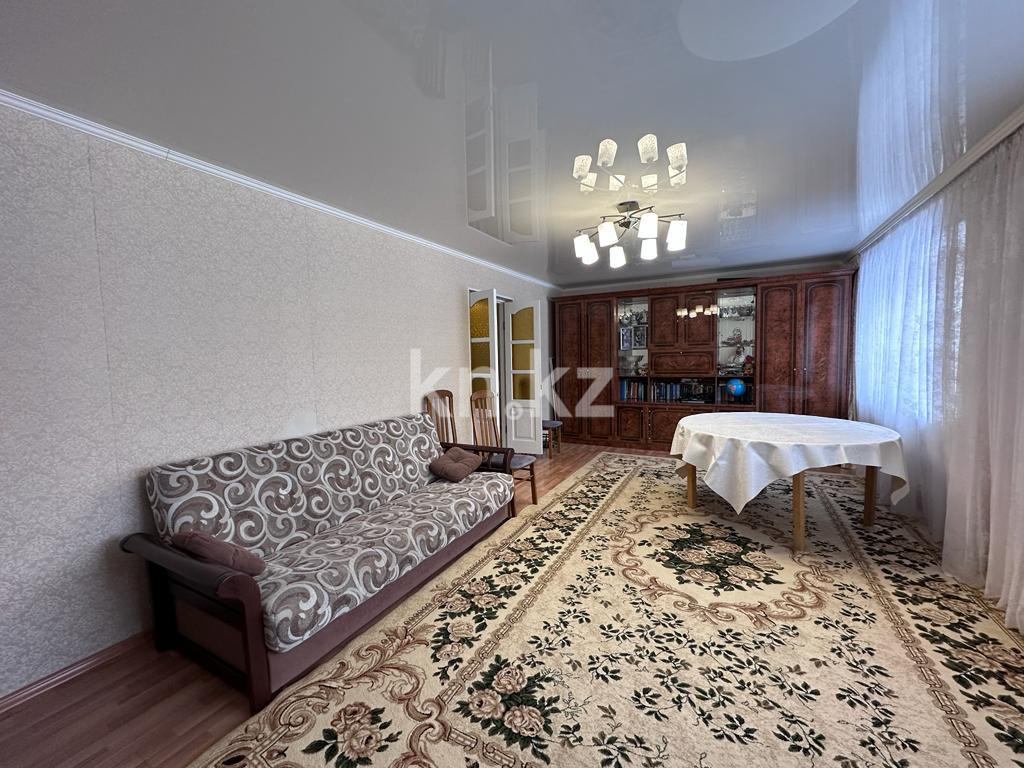 Продажа 3-комнатной квартиры, 102 м², ул. Муканова в Караганде - фото 2