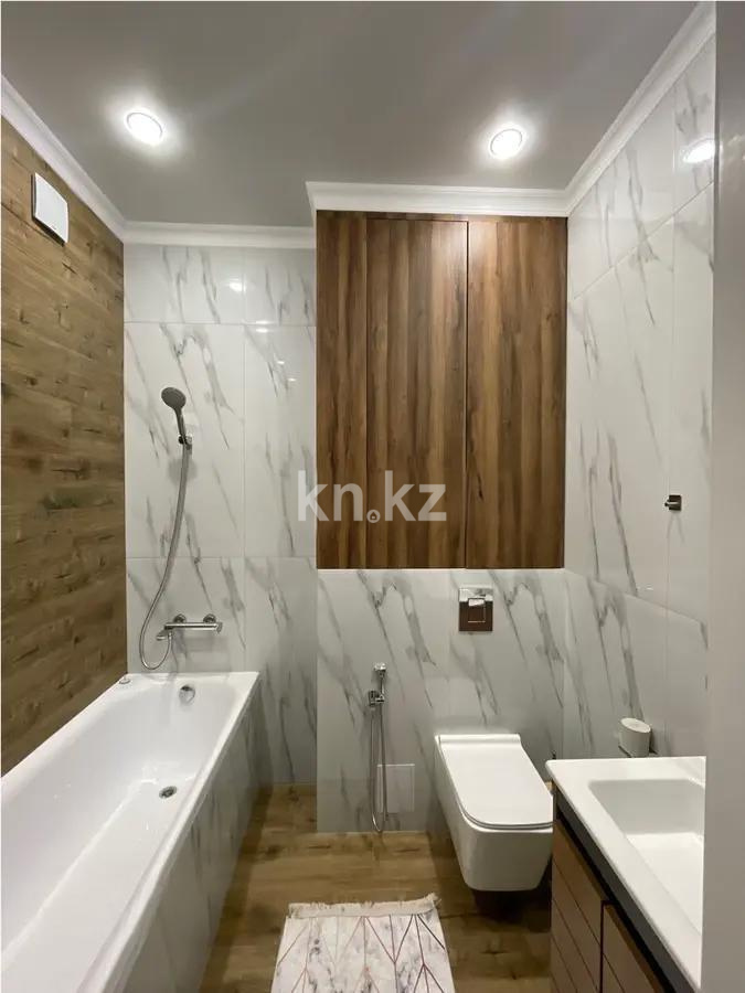 Продажа 3-комнатной квартиры, 90 м², 067 учетный квартал, дом  ст502 в Караганде - фото 4