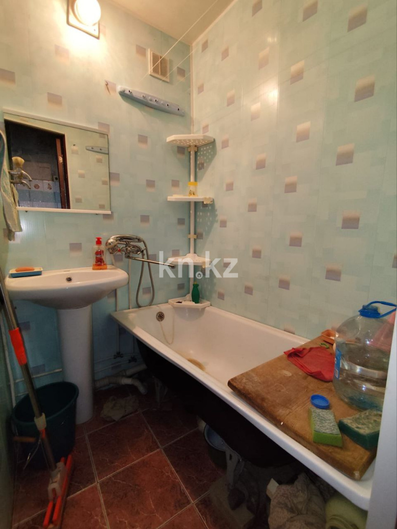 Продажа 3-комнатной квартиры, 51.5 м², ул. Оракбаева, дом  35 в Уральске - фото 5