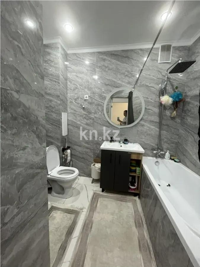 Продажа 2-комнатной квартиры, 44 м², мкр-н Голубые Пруды, дом  7/14 в Караганде - фото 4