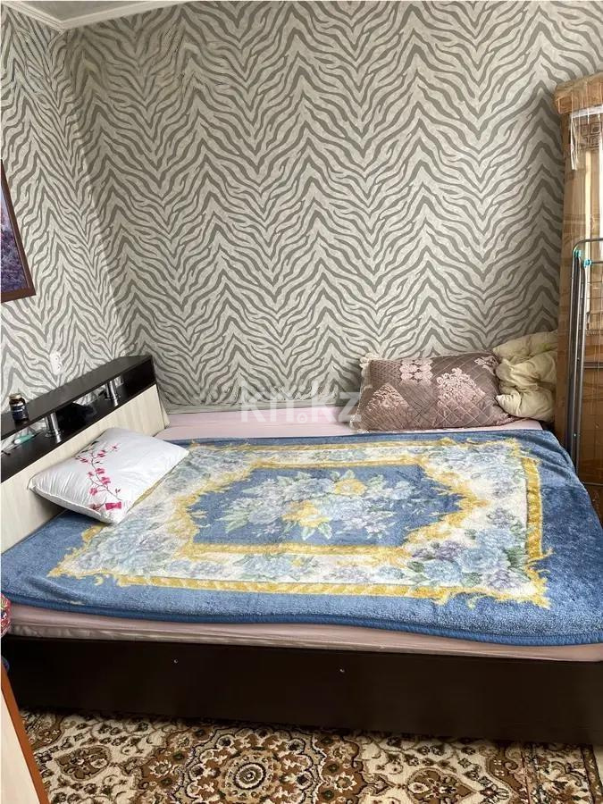 Продажа 3-комнатной квартиры, 49 м², мкр-н Восток-2, дом  13 в Караганде - фото 2