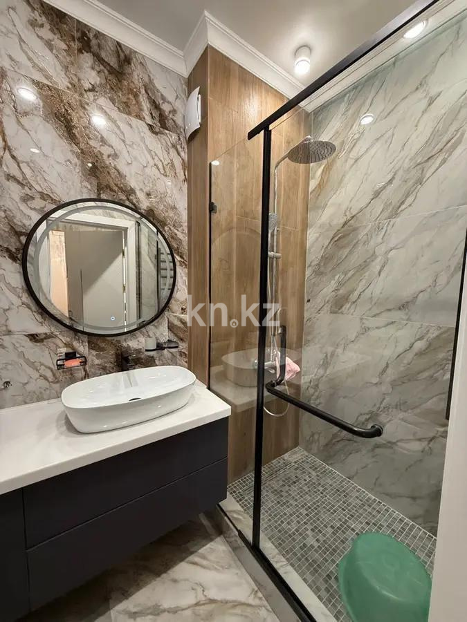 Продажа 3-комнатной квартиры, 90 м², ул. Кулкыбаева, дом  62 в Караганде - фото 4