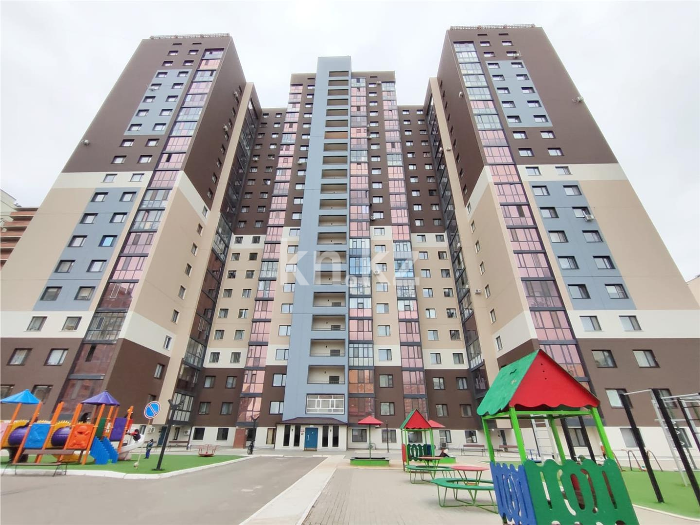 Продажа 4-комнатной квартиры, 108 м², пр. Шахтеров в Караганде - фото 21