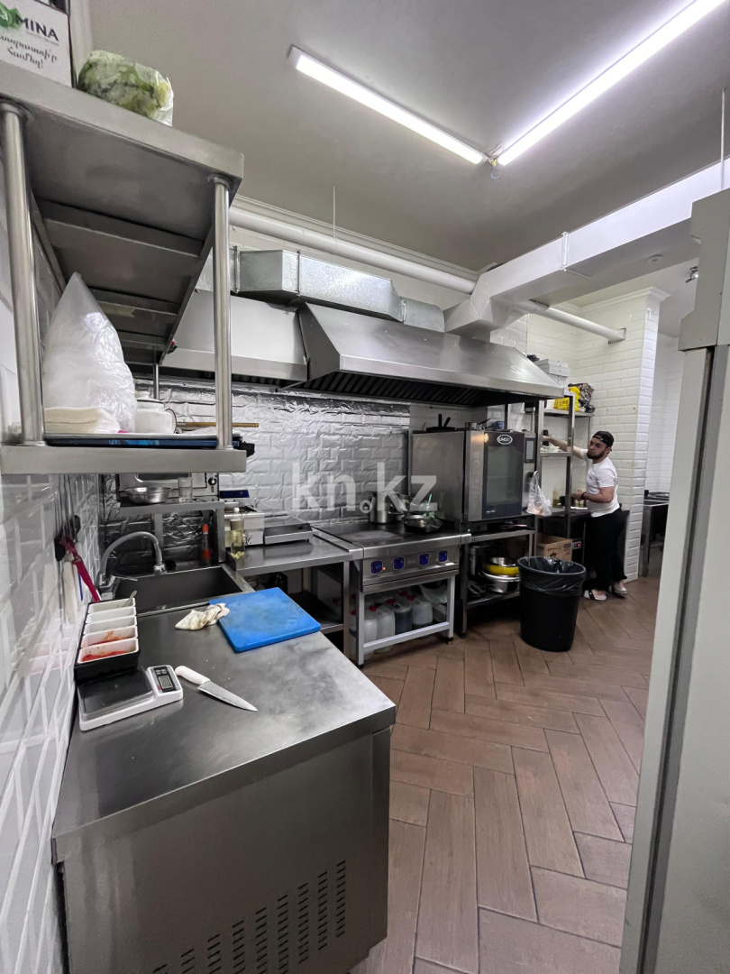 Продажа , 100 м², мкр. Аксай-4, дом  119 - ул. Жубанова в Алматы - фото 7