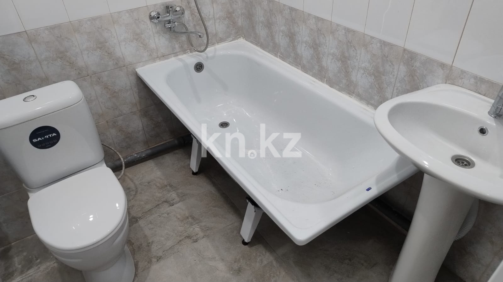 Продажа 2-комнатной квартиры, 68.8 м² в Уральске - фото 4