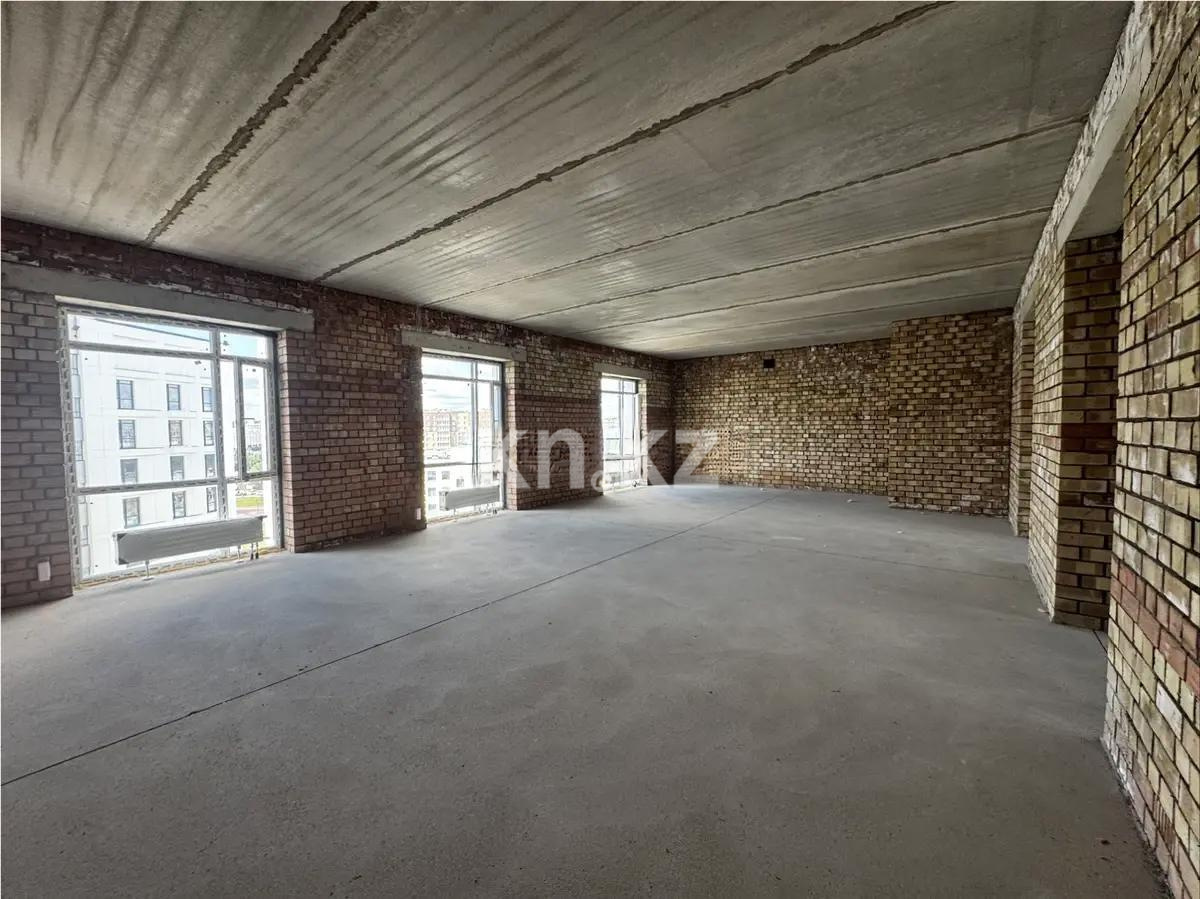 Продажа 5-комнатной квартиры, 176 м² в Астане