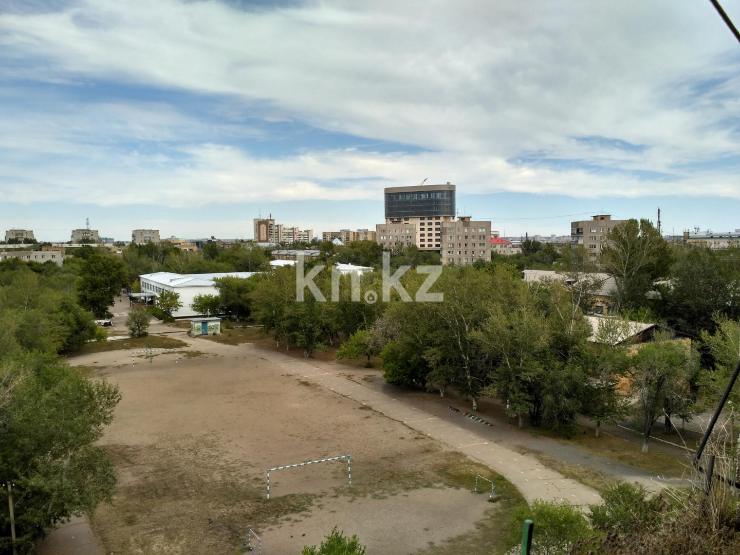 Продажа 3-комнатной квартиры, 60 м², ул. Ержанова, дом  17 в Караганде - фото 4