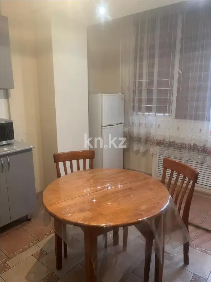 Продажа 1-комнатной квартиры, 42 м², мкр. Самал-2, дом  91 в Алматы - фото 2