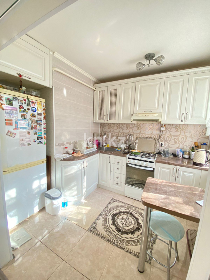 Продажа 4-комнатной квартиры, 76 м², ул. Муканова, дом  32 в Караганде - фото 4