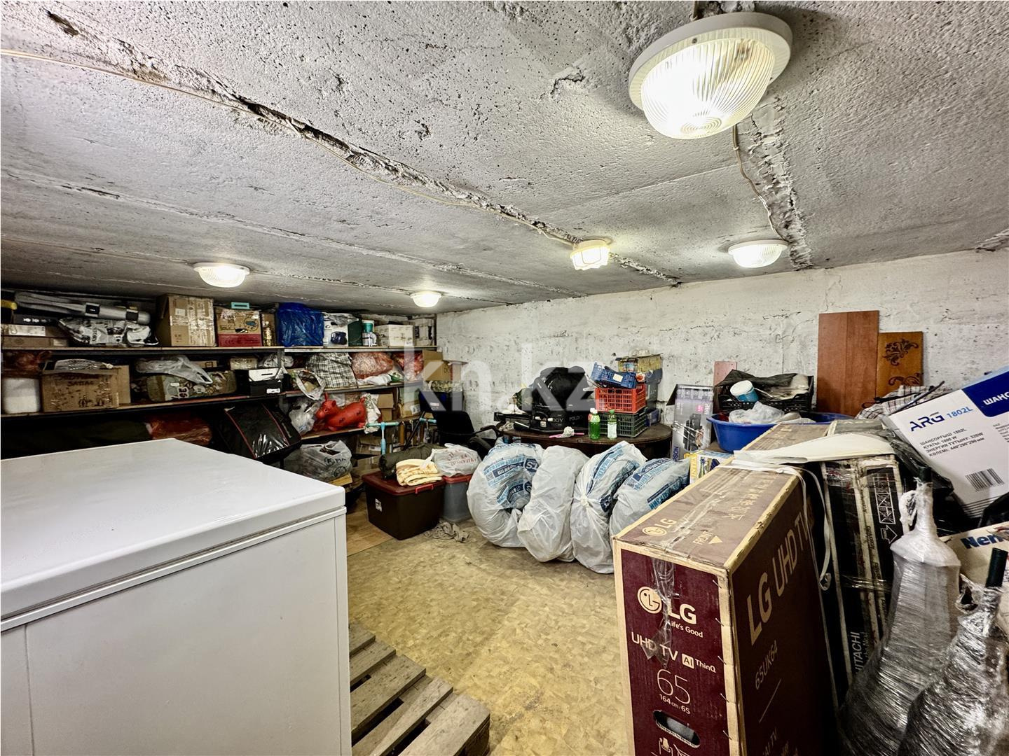 Продажа 3-комнатной квартиры, 93 м², ул. Гоголя, дом  46/3 в Караганде - фото 37