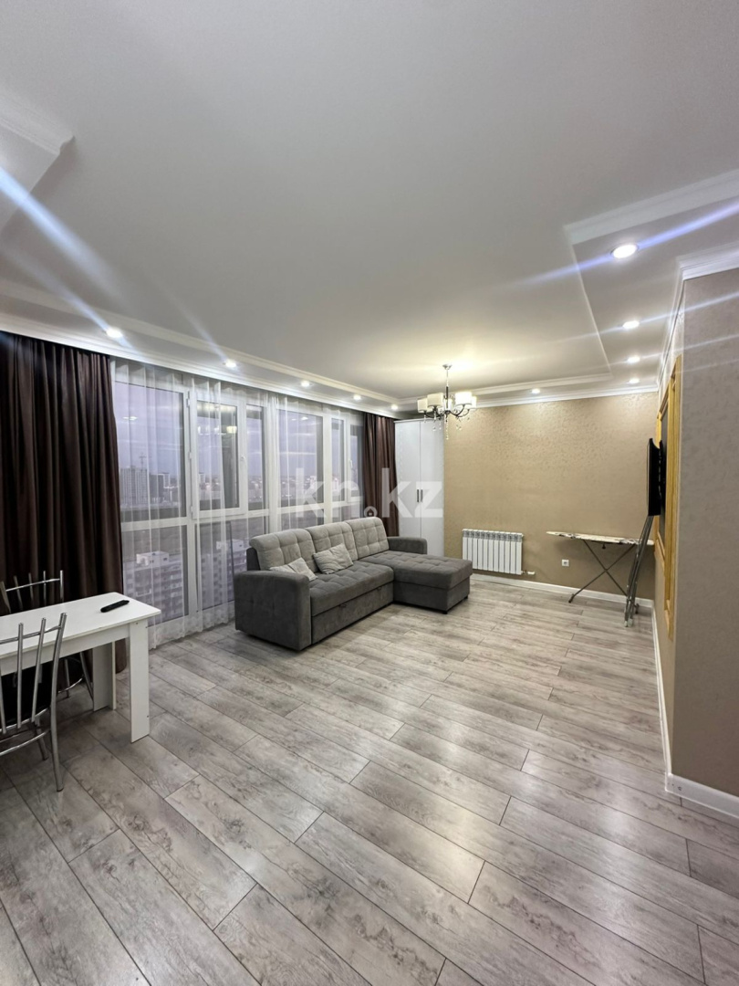 Продажа 2-комнатной квартиры, 42 м², пр. Шахтеров, дом  52б в Караганде