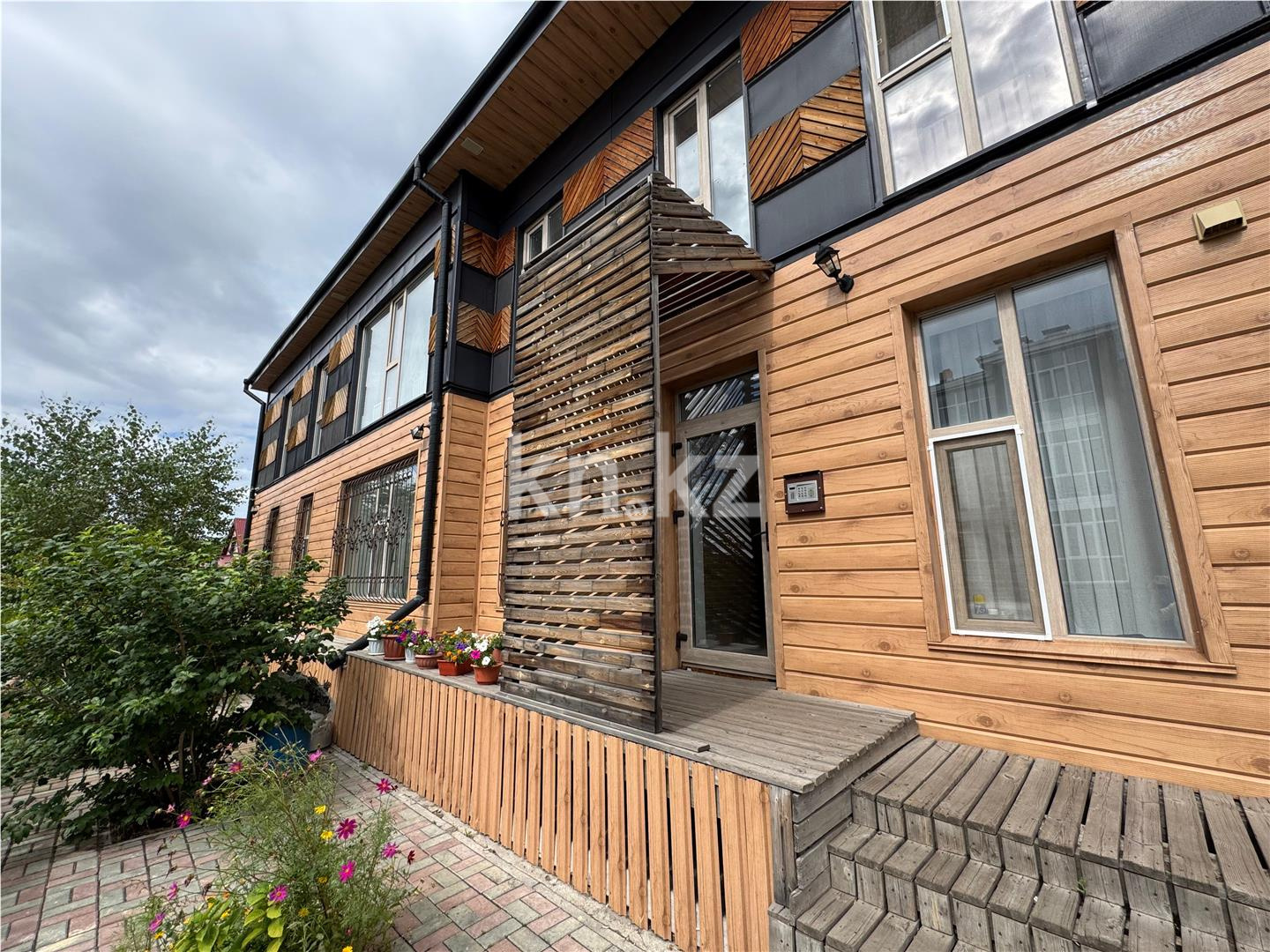 Продажа 4-комнатной квартиры, 164 м², ул. Сарсекова, дом  49 в Караганде - фото 15