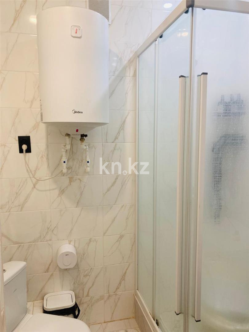 Продажа 2-комнатной квартиры, 62 м², ул. Муканова в Караганде - фото 9