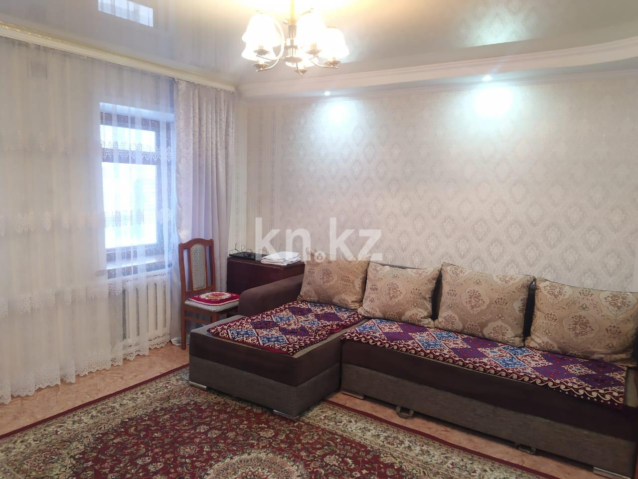 Продажа 4-комнатного дома, 80 м², ул. Бадина в Караганде