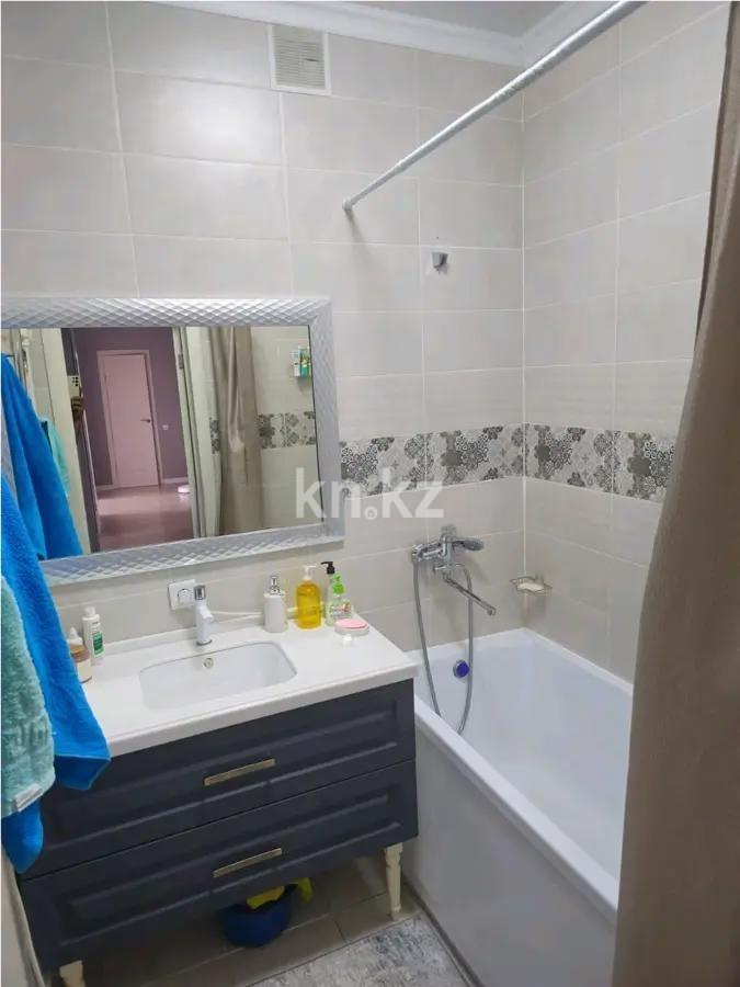 Продажа 2-комнатной квартиры, 70 м², ул. Момышулы, дом  24 в Караганде - фото 4